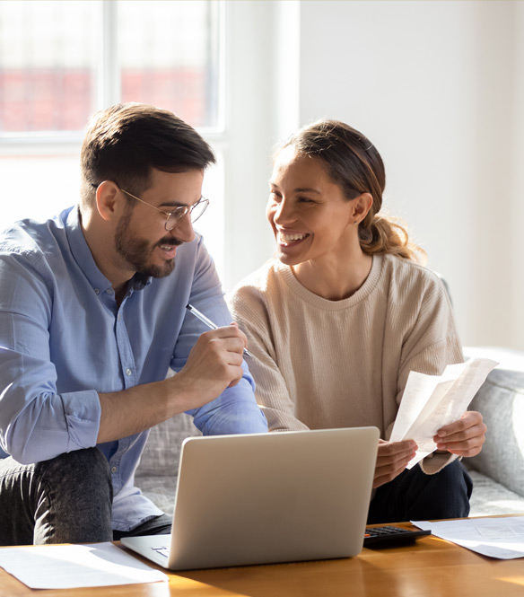 couple successfully budgeting